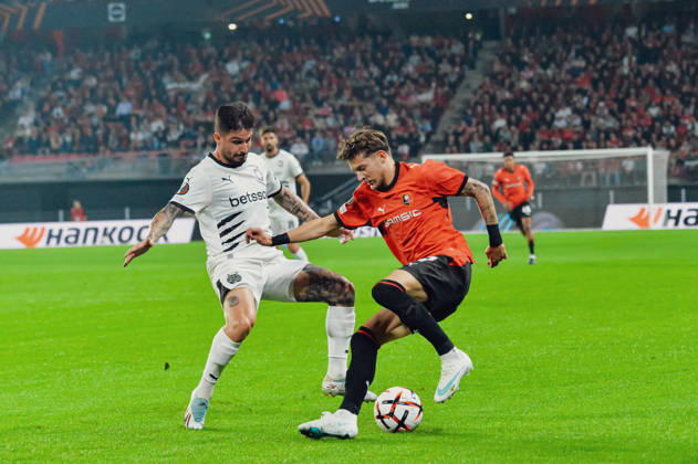 FOOTBALL : Stade Rennais vs OFI Crete - Europa League - Journée 2 - 15 10 2026 Taxiarchis Fountas (OFI Crete) Sebastian Szymanski (Stade Rennais) RennesFrance  Copyright: xBaptistexAutissierx