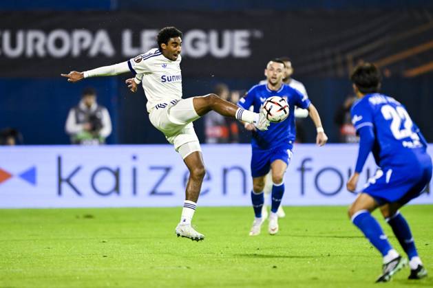 GNK Dinamo v RSC Anderlecht - UEFA Europa League ZAGREB, CROATIA - OCTOBER 15 : Barry Kais defender of RSC Anderlecht in action during the UEFA Europa League 2026 27 League Phase matchday 2 match between GNK Dinamo and RSC Anderlecht on October 15, 2026 in Zagreb, Croatia, 15 10 2026 Zagreb Croatia  Copyright: xNicoxVereeckenx