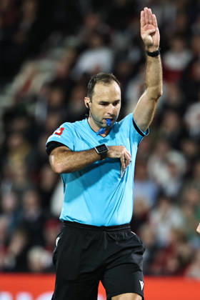 SOCCER - UEFA EL, Bournemouth vs Sturm BOURNEMOUTH,ENGLAND,15.OCT.26 - SOCCER - UEFA Europa League, AFC Bournemouth vs SK Sturm Graz. Image shows referee Jerome Brisard (FRA).  GEPAxpictures xChrisxBauer