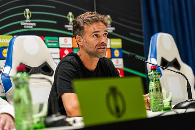 Fussball: Kroatien: UEFA Conference League 2026 2027 - 1. Runde, 15.10.2026 - HNK Hajduk Split vs. AFC Ajax Amsterdam - Stadion Poljud (Split, Kroatien); Pressekonferenz mit Trainer Gonzalo Garcia (Hajduk Split) Copyright: xLUKAxKOLANOVICx