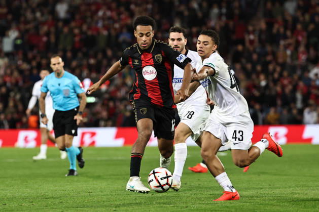 SOCCER - UEFA EL, Bournemouth vs Sturm BOURNEMOUTH,ENGLAND,15.OCT.26 - SOCCER - UEFA Europa League, AFC Bournemouth vs SK Sturm Graz. Image shows Tyler Adams (Bournemouth) and Jacob Hoedl (Sturm).  GEPAxpictures xChrisxBauer
