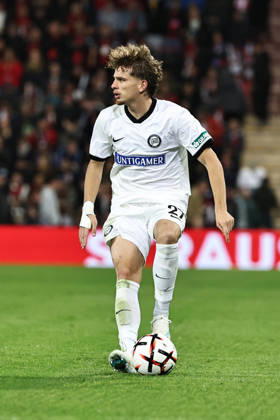 SOCCER - UEFA EL, Bournemouth vs Sturm BOURNEMOUTH,ENGLAND,15.OCT.26 - SOCCER - UEFA Europa League, AFC Bournemouth vs SK Sturm Graz. Image shows Luis Balbo (Sturm).  GEPAxpictures xChrisxBauer