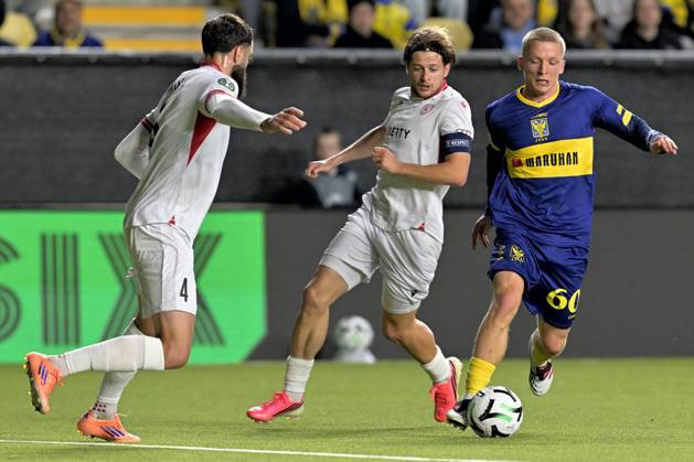Sint-Truidense VV v Iberia Tbilisi - UEFA Conference League SINT-TRUIDEN, BELGIUM - OCTOBER 15 : Vanwesemael Robert-Jan defender of Sint-Truidense VVduring the UEFA Conference League 2026 27 first qualifying round between Sint-Truidense VV and Iberia Tbilisi on October 15, 2026 in Sint-Truiden, Belgium, 15 10 2026 Sint-Truiden Belgium  Copyright: xSesx