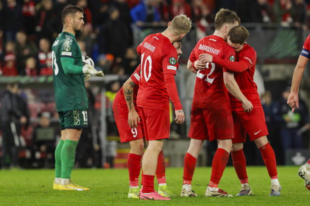 Soccer, Conference League 2026 Brann vs. Lincoln Red Imps, Bergen, October 15, 2026. Brann players celebrate after scoring the 2-1 goal during the Conference League soccer match between SK Brann and Lincoln Red Imps at Brann Stadium. Photo by Paul S. Amundsen, NTB, Bergen, Norway. EDITORIAL USE ONLY: RESTRICTED USE FOR BETTING COMPANIES  Copyright: xPaulxS.xAmundsenx xNTBx