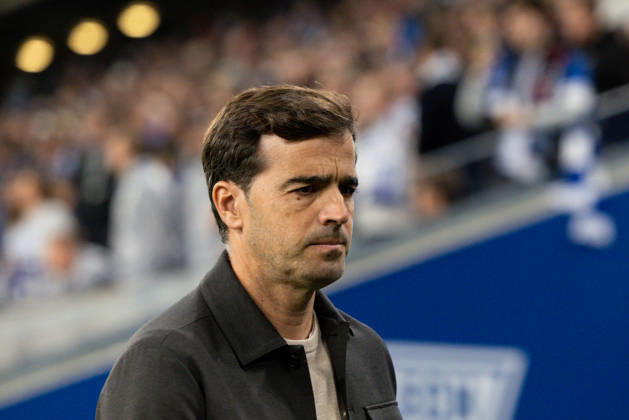 Europa League: Lech Poznan vs Bayer 04 Leverkusen Coach Carles Martinez during Europa League: Lech Poznan vs Bayer 04 Leverkusen match in Poznan, Poland, on October 15, 2026 Poznan Poland Copyright: xFotoxOlimpikx originalFilename:jastrzebowski-europale261015_npU47