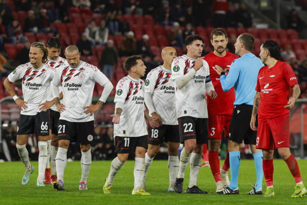 Soccer, Conference League 2026 Brann vs. Lincoln Red Imps, Bergen, October 15, 2026. Referee Dalibor ÄaernÃ½ speaks with Lincoln Red Imps’ Graeme Torrilla and Brann’s Fredrik Pallesen Knudsen during the Conference League soccer match between SK Brann and Lincoln Red Imps at Brann Stadium. Photo by Paul S. Amundsen, NTB, Bergen, Norway. EDITORIAL USE ONLY. RESTRICTED USE FOR BETTING COMPANIES  Copyright: xPaulxS.xAmundsenx xNTBx