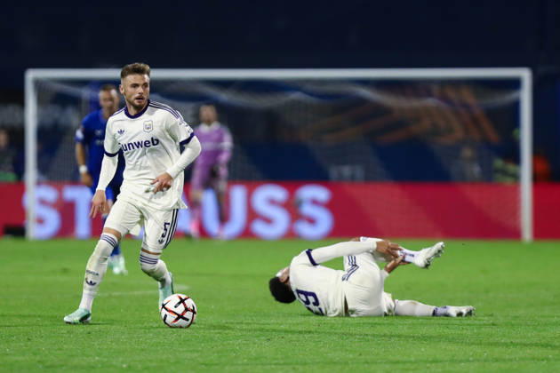 Zagreb, Croatia, 15th October 2026. UEFA Europa League. League phase, Matchday 2, Dinamo Zagreb vs Anderlecht at Maksimir Stadium, Zagreb. Mario STROEYKENS (29) on the ground injured. UEFA Europa League, Dinamo Zagreb vs Anderlecht.