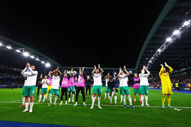 Kauno Zalgiris players applaud fans at full time. Brighton & Hove Albion v Kauno Zalgiris, UEFA Conference League, Football, American Express Stadium, Brighton, UK - 15 Oct 2026Brighton American Express Stadium United Kingdom  Copyright: xJamesxMarsh Shutterstockx 17218542bf