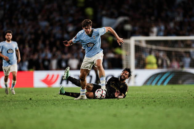 October 15, 2026, Vigo, Pontevedra, Spain: Claudio Giraldez, Head Coach of Celta de Vigo, in action during the UEFA Europa League 2026 27 League Phase MD2 match between Celta de Vigo and Juventus at Estadio de Balaidos. UEFA Europa League 2026 27 League Phase MD2 Celta De Vigo X Juventus - ZUMAe141 20261015_zsp_e141_057 Copyright: xLuisxEirasx