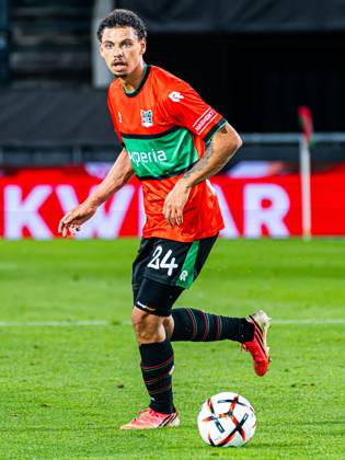 NIJMEGEN - Deveron Fonville of NEC Nijmegen runs with the ball during the UEFA Europa League match between NEC Nijmegen and Levski Sofia at the Goffertstadion on October 15, 2026 in Nijmegen, the Netherlands. KEVIN SENDERS ANP UEFA Europa League 2026 27 xVIxANPxSportx xMarcelxterxBalsxIVx 572567994 originalFilename: 572567994.jpg