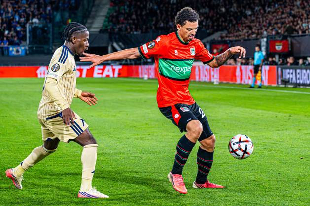 NIJMEGEN - Deveron Fonville of NEC Nijmegen battles for possession with Christian Makoun of Levski Sofia during the UEFA Europa League match between NEC Nijmegen and Levski Sofia at the Goffertstadion on 15 October 2026 in Nijmegen, the Netherlands. KEVIN SENDERS ANP UEFA Europa League 2026 27 xVIxANPxSportx xMarcelxterxBalsxIVx 572568012 originalFilename: 572568012.jpg