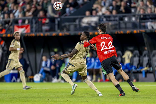 NIJMEGEN - (l-r) Levski Sofia striker Juan Perea and NEC Nijmegen defender Ahmetcan Kaplan during the UEFA Europa League match between N.E.C. and Levski Sofia at Stadion De Goffert on 15 October 2026 in Nijmegen, Netherlands. (Photo by DeFodi Images) -