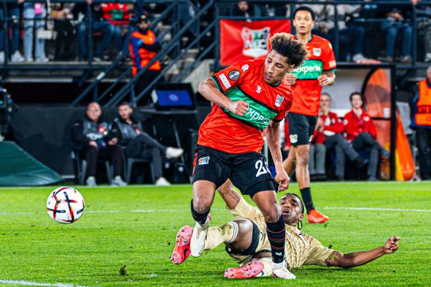 NIJMEGEN - Noe Lebreton of NEC Nijmegen battles for possession with Christian Makoun of Levski Sofia during the UEFA Europa League match between NEC Nijmegen and Levski Sofia at the Goffertstadion on 15 October 2026 in Nijmegen, the Netherlands. KEVIN SENDERS ANP UEFA Europa League 2026 27 xVIxANPxSportx xMarcelxterxBalsxIVx 572568124 originalFilename: 572568124.jpg