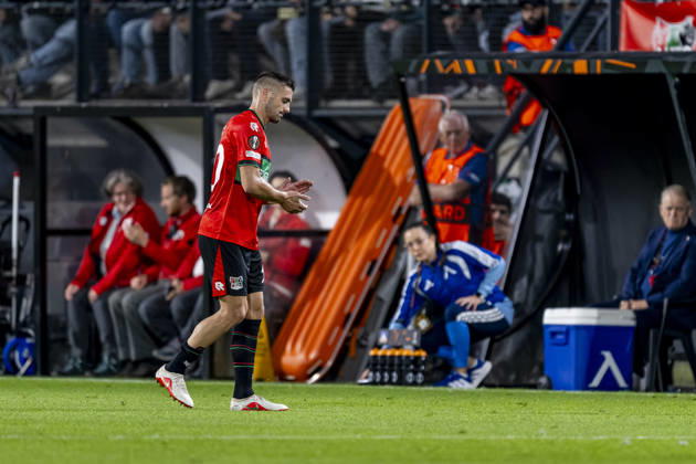 NIJMEGEN - NEC Nijmegen forward Duöan Tadic was forced to leave the field injured during the UEFA Europa League match between N.E.C. and Levski Sofia at Stadion De Goffert on 15 October 2026 in Nijmegen, Nederland. (Photo by DeFodi Images) -