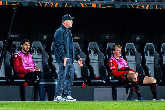 NIJMEGEN - Head coach Dick Schreuder of NEC Nijmegen gestures during the UEFA Europa League match between NEC Nijmegen and Levski Sofia at the Goffertstadion on October 15, 2026, in Nijmegen, the Netherlands. KEVIN SENDERS ANP UEFA Europa League 2026 27 xVIxANPxSportx xMarcelxterxBalsxIVx 572569322 originalFilename: 572569322.jpg
