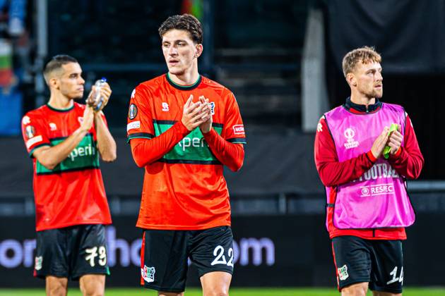 NIJMEGEN - Ahmetcan Kaplan of NEC Nijmegen thanks the supporters for their support after the UEFA Europa League match between NEC Nijmegen and Levski Sofia at the Goffertstadion on October 15, 2026, in Nijmegen, the Netherlands. KEVIN SENDERS ANP UEFA Europa League 2026 27 xVIxANPxSportx xMarcelxterxBalsxIVx 572571688 originalFilename: 572571688.jpg
