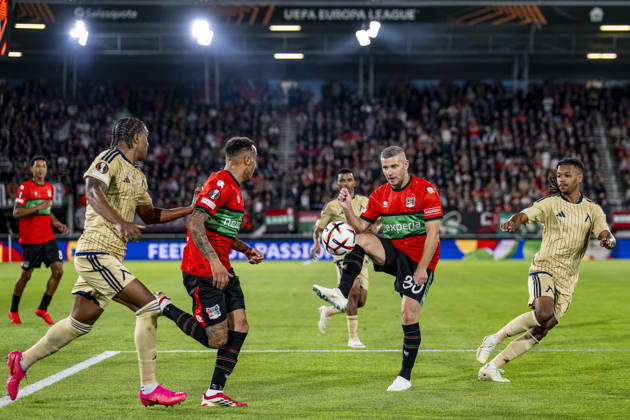 NIJMEGEN - (l-r) Levski Sofia defender Christian Makoun, NEC Nijmegen forward Tjaronn Chery, NEC Nijmegen forward Bryan Linssen and Levski Sofia midfielder Mehdi Moubarik during the UEFA Europa League match between N.E.C. and Levski Sofia at Stadion De Goffert on 15 October 2026 in Nijmegen, Nederland. (Photo by DeFodi Images) -