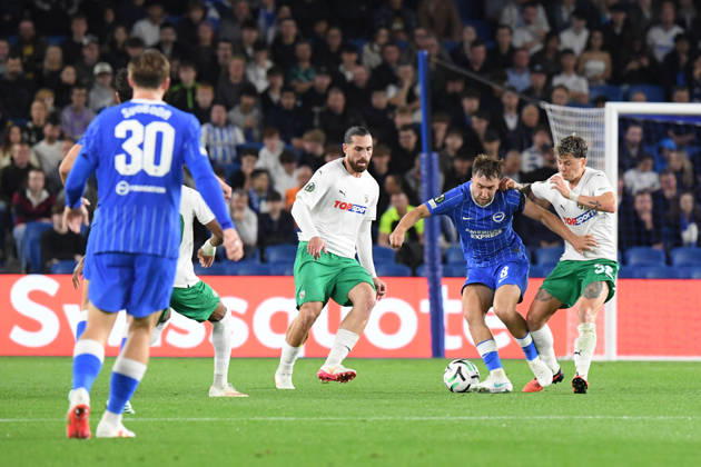 Brighton and Hove Albion v Kauno Zalgiris, UEFA Conference League Jack Hinshelwood Midfielder of Brighton and Hove Albion ansd Franco Baldassarra of Kauno Zalgiris in action during the UEFA Conference League match between Brighton and Hove Albion and Kauno Zalgiris at the American Express Stadium, Brighton and Hove, UK on 15 October 2026. Brighton and Hove American Express Stadium East Sussex UK Editorial use only , Copyright: xJeffxMoodx PSI-25024-0095