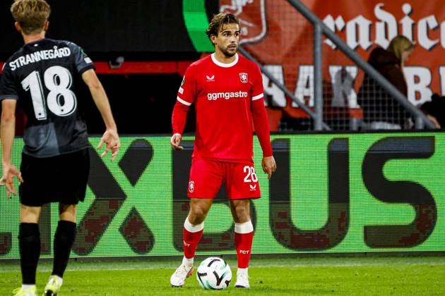 ENSCHEDE - Bart van Rooij of FC Twente during the UEFA Conference League match between FC Twente and FC Thun at De Grolsch Veste on October 15, 2026 in Enschede, the Netherlands. WART BRINKERHOF ANP UEFA Conference League 2026 27 xVIxANPxSportx xMarcelxterxBalsxIVx 572580862 originalFilename: 572580862.jpg