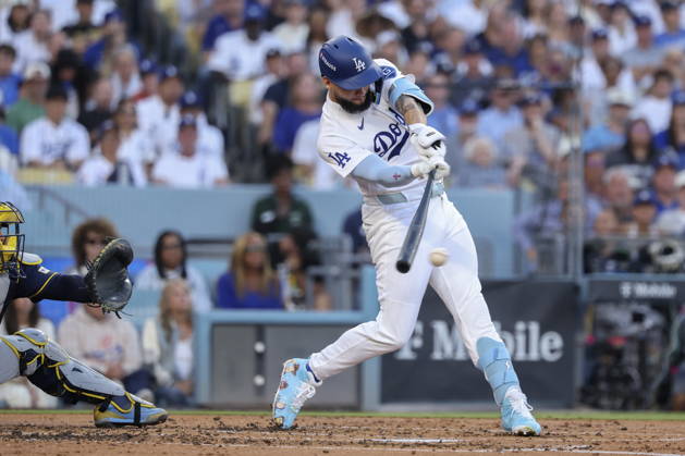 MLB, Baseball Herren, USA Postseason: NLCS Game 4 - Los Angeles Dodgers vs Milwaukee Brewers Los Angeles Dodgers outfielder Andy Pages in action during Game 4 of the National League Championship Series between the Los Angeles Dodgers and the Milwaukee Brewers at Dodger Stadium in Los Angeles, California, USA, 15 October 2026. LOS ANGELES CALIFORNIA UNITED STATES  Copyright: xCHRISxTORRESx