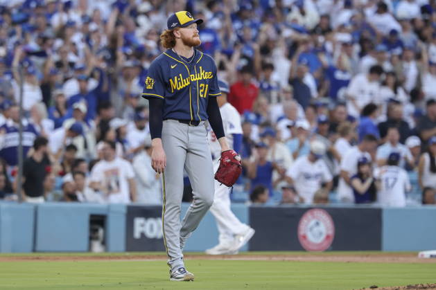 MLB, Baseball Herren, USA Postseason: NLCS Game 4 - Los Angeles Dodgers vs Milwaukee Brewers Milwaukee Brewers pitcher Dustin May in action during Game 4 of the National League Championship Series between the Los Angeles Dodgers and the Milwaukee Brewers at Dodger Stadium in Los Angeles, California, USA, 15 October 2026. LOS ANGELES CALIFORNIA UNITED STATES  Copyright: xCHRISxTORRESx