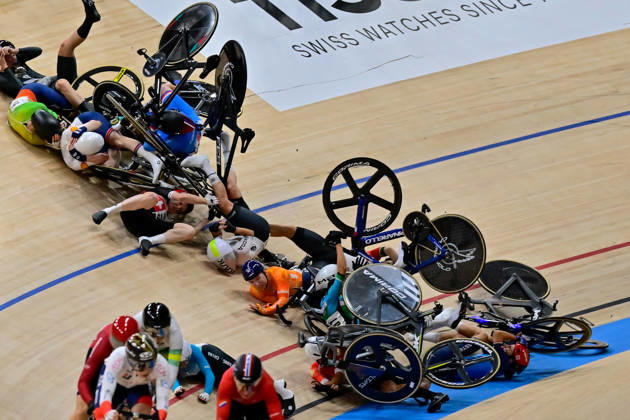 Crash Women s Omnium - Scratch Race 1 4 2026 UCI Track cycling, Rad, Radsport, Bahnrad, Bahn World Championships Women s Omnium - Scratch Race 1 4 2026, WIEBES Lorena DNF, ausgeschieden, eliminated UCI Track Cycling World Championships held from 14 to 18 October 2026, at the Shanghai Velodrome in Shanghai, China.