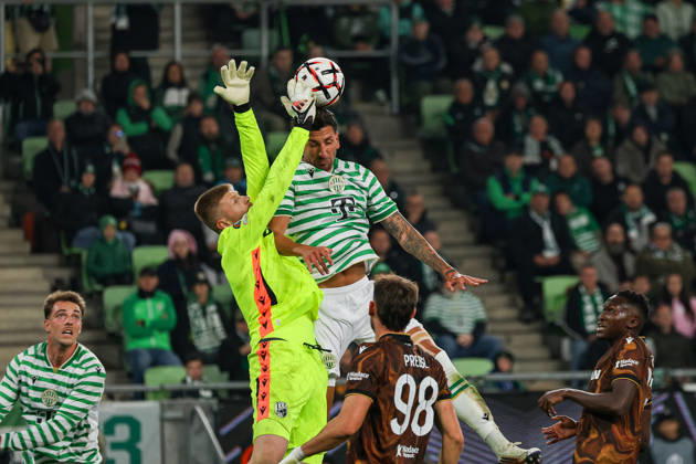 Ferencvaros V Viktoria Plzen - UEFA Europa League 2026 27 League Phase Match Day 2 Mariano Gomez of Ferencvaros and Dominik Tapaj, the goalkeeper for Viktoria Plzen, participate in the UEFA Europa League 2026 27 League Phase Matchday 2 match between Ferencvaros and Viktoria Plzen at Groupama Arena in Budapest, Hungary, on October 15, 2026. Budapest Hungary  Copyright: xPalxGöllnerx originalFilename:gollner-notitle261015_np0Ax.jpg