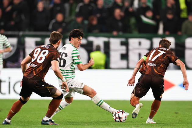 (261016) -- BUDAPEST, Oct. 16, 2026 -- Krisztian Lisztes (C) of Ferencvaros vies with Patrik Hrosovsky (R) of Viktoria Plzen during the UEFA Europa League 2026 27 League Phase match between Ferencvaros and Viktoria Plzen in Budapest, Hungary, Oct. 15, 2026. ) (SP)HUNGARY-BUDAPEST-FOOTBALL-UEFA EUROPA LEAGUE-FERENCVAROS VS VIKTORIA PLZEN HuxZhixuan 