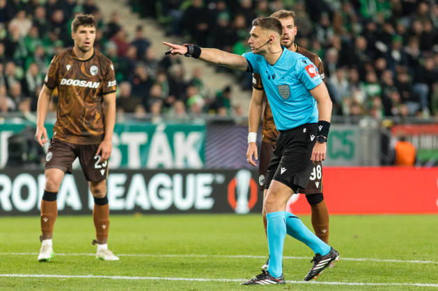 Ferencvaros v Viktoria Plzen, UEFA Europa League, Budapest, Hungary Budapest, Hungary. 15th, October 2026. Referee Damian Sylwestrzak seen during the UEFA Europa League match between Ferencvaros and Viktoria Plzen at Groupama Arena in Budapest. Hungary, Budapest, Groupama Arena Copyright: xGonzalesxPhoto BalazsxPopalx