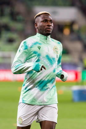 Ferencvaros v Viktoria Plzen, UEFA Europa League, Budapest, Hungary Budapest, Hungary. 15th, October 2026. Bamidele Yusuf of Ferencvaros seen waming up for the UEFA Europa League match between Ferencvaros and Viktoria Plzen at Groupama Arena in Budapest. Hungary, Budapest, Groupama Arena Copyright: xGonzalesxPhoto BalazsxPopalx
