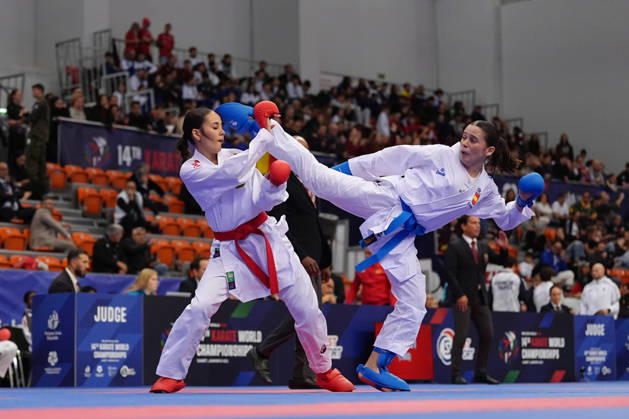 2026 World Cadet, Junior & U21, U 21 Karate Championships BIELSKO-BIALA, POLAND - OCTOBER 16: Celia Cofradas Del Castillo (R) of Spain is seen in action during cadet female kumite -47kg semi-final at the 2026 World Cadet, Junior & U21 Karate Championships at Hala Pod Debowcem on October 16, 2026 in Bielsko-Biala, Poland. Bielsko-Biala Hala Pod Debowcem Poland Copyright: x2026xKaratexInsights PSxImagesxMartinxKremser KaratexInsightsx
