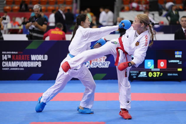 2026 World Cadet, Junior & U21, U 21 Karate Championships BIELSKO-BIALA, POLAND - OCTOBER 16: Presley Allen (L) of the United States is seen in action during cadet female kumite -54kg eliminations at the 2026 World Cadet, Junior & U21 Karate Championships at Hala Pod Debowcem on October 16, 2026 in Bielsko-Biala, Poland. Bielsko-Biala Hala Pod Debowcem Poland Copyright: x2026xKaratexInsights PSxImagesxKjetilxWaber KaratexInsightsx