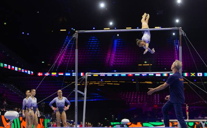 ROTTERDAM - The Dutch gymnasts during podium training at the World Gymnastics Championships in Ahoy Rotterdam. IRIS VAN DEN BROEK ANP xVIxANPxSportx xxANPxIVx 572627146 originalFilename: 572627146.jpg