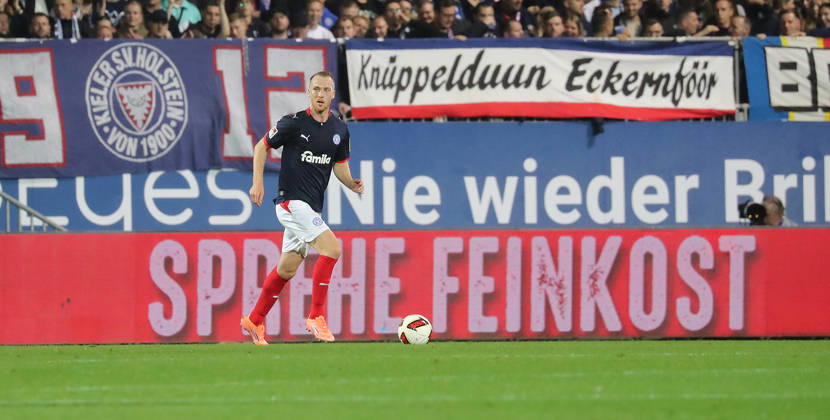 Sebastian Schonlau (Holstein Kiel) Fussball, Herren, Saison 2026 2027, 2.BL, Holstein Stadion, Holstein Kiel gegen Hertha BSC Berlin DFL REGULATIONS PROHIBIT ANY USE OF PHOTOGRAPHS AS IMAGE SEQUENCES AND OR QUASI-VIDEO.