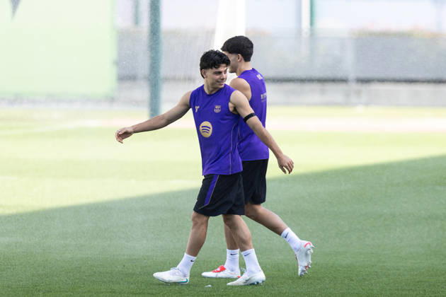 October 16, 2026, Sant Joan Despi, Barcelona, Spain: SANT JOAN DESPI, SPAIN - OCTOBER 16: Xavi Espart and Pau Cubarsi of FC Barcelona, Barca take part in a training session ahead of the LaLiga EA Sports match against Real Betis on October 16, 2026, at the Ciutat Esportiva Joan Gamper in Sant Joan Despi, Barcelona, Spain. FC Barcelona Train Ahead Of Real Betis Match - ZUMAs316 20261016_znp_s316_006 Copyright: xMartixSeguraxRamonedax
