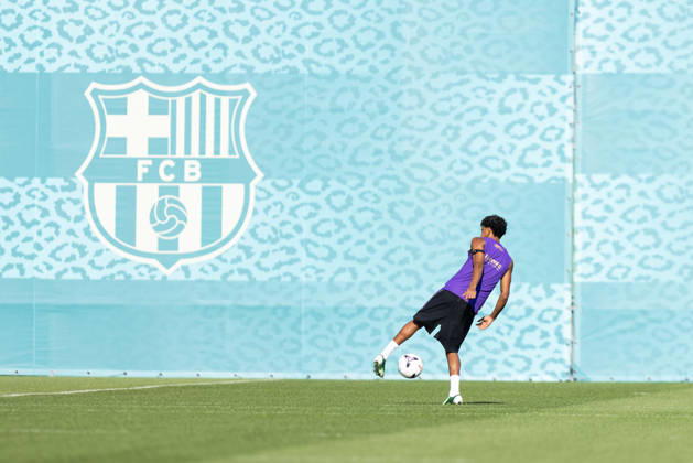 October 16, 2026, Sant Joan Despi, Barcelona, Spain: SANT JOAN DESPI, SPAIN - OCTOBER 16: Lamine Yamal of FC Barcelona, Barca take part in a training session ahead of the LaLiga EA Sports match against Real Betis on October 16, 2026, at the Ciutat Esportiva Joan Gamper in Sant Joan Despi, Barcelona, Spain. FC Barcelona Train Ahead Of Real Betis Match - ZUMAs316 20261016_znp_s316_015 Copyright: xMartixSeguraxRamonedax