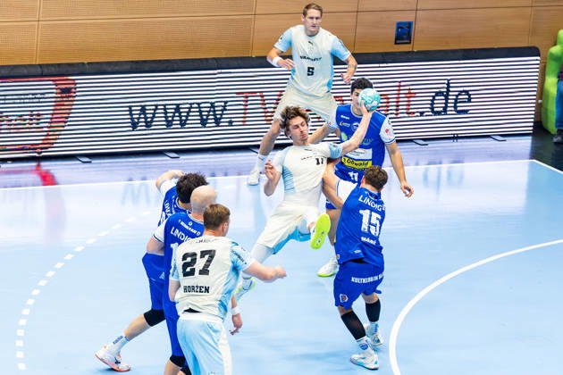 16.10.2026, GER, Handball, Maenner, Saison 26 27, Opel 1.Bl, 9.Spieltag, ThSV Eisenach - VfL Gummersbach Mathis Haeseler (VfL Gummersbach), David More (ThSV Eisenach,15) 99817 Eisenach Werner-Assmann-Halle Am Sportp Thueringen Deutschland