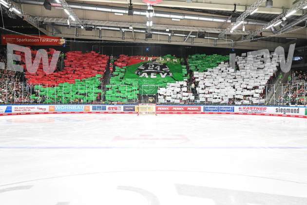 Penny DEL; Augsburger Panther - Adler Mannheim, 16.10.2026 AUGSBURG, GERMANY; 16. OCTOBER: im Bild die Choreographie der Panther Fans für T. J. TREVELYAN vor dem Match der Penny DEL zwischen den Augsburger Panthern und den Adler Mannheim am 9. Spieltag im Curt Frenzel Stadion Copyright: xBEAUTIFULxSPORTS Goldbergx