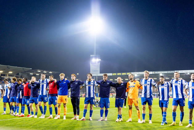 Kiel, 16. Oktober 2026 - Fußball, 2. Bundesliga 2026 27, Holstein Kiel - Hertha BSC: Spieler vom Hertha BSC nach dem Spiel DFL REGULATIONS PROHIBIT ANY USE OF PHOTOGRAPHS AS IMAGE SEQUENCES AND OR QUASI-VIDEO.