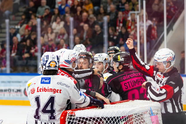DEL2 (matchday 9) Ice hockey, Eishockey match between EV Landshut and Ravensburg Towerstars on 16.10.2026. in VR-Bank Landshut Arena Landshut, Germany. Fioght between EV Landshut and Ravensburg Towerstars players seen during the DEL2 (matchday 9) ice hockey match between EV Landshut and Ravensburg Towerstars on 16.10.2026. in VR-Bank Landshut Arena Landshut, Germany. Copyright: xBEAUTIFULxSPORTS Bosnjakovicx