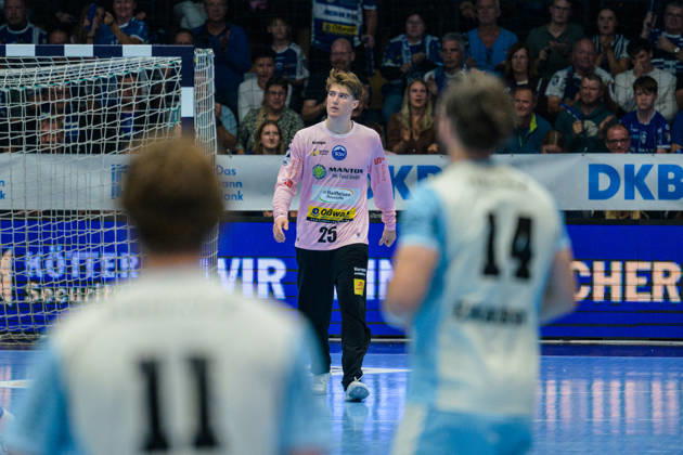 Mats Grupe (ThSV Eisenach, 25), Teitur Oern Einarsson (VfL Gummersbach, 14), Mathis Haeseler (VfL Gummersbach, 11) GER, ThSV Eisenach gegen VfL Gummersbach, 1. Opel Handballbundesliga, Handball, 9.Spieltag, Saison 2026 2027, 20.00 Uhr, 16.10.2026 GER, ThSV Eisenach gegen VfL Gummersbach, 1. Opel Handballbundesliga, Handball, 9.Spieltag, Saison 2026 2027, 20.00 Uhr, 16.10.2026 Eisenach Copyright: xMartinxHerbstx
