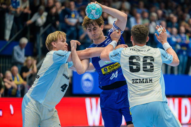 Stephan Seitz (ThSV Eisenach, 44), Ellidi Snaer Vidarsson (VfL Gummersbach, 04), Stepan Zeman (VfL Gummersbach, 66) GER, ThSV Eisenach gegen VfL Gummersbach, 1. Opel Handballbundesliga, Handball, 9.Spieltag, Saison 2026 2027, 20.00 Uhr, 16.10.2026 GER, ThSV Eisenach gegen VfL Gummersbach, 1. Opel Handballbundesliga, Handball, 9.Spieltag, Saison 2026 2027, 20.00 Uhr, 16.10.2026 Eisenach Copyright: xMartinxHerbstx