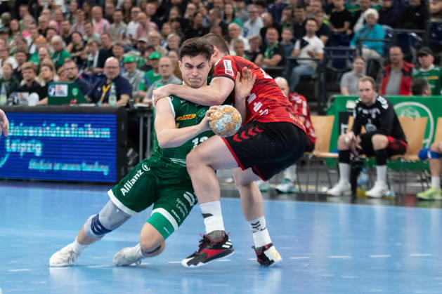 Handball, HBL2: SC DHfK Leipzig - ASV Hamm-Westfalen; 16.10.2026 Matej Klima (13, SC DHfK Leipzig) muss sich gegen Jann Keno Jacobs (43, ASV Hamm-Westfalen) durchsetzen. Handball, 2. Bundesliga, Saison 2026 2027, 8. Spieltag: SC DHfK Leipzig vs. ASV Hamm-Westfalen am 16.10.2026 in der Quarterback Immobilien Arena Leipzig. Copyright: xBEAUTIFULxSPORTS JanxKaeferx