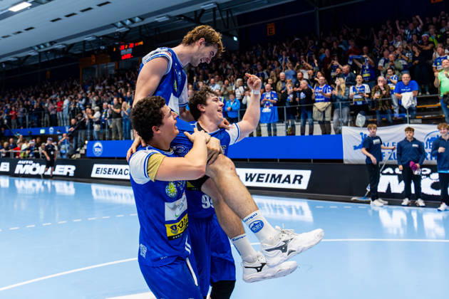 16.10.2026, GER, Handball, Maenner, Saison 26 27, Opel 1.Bl, 9.Spieltag, ThSV Eisenach - VfL Gummersbach Gian Attenhofer (ThSV Eisenach,11), Stephan Seitz (ThSV Eisenach,44), Tillman Leu (ThSV Eisenach,99) 99817 Eisenach Werner-Assmann-Halle Am Sportp Thueringen Deutschland