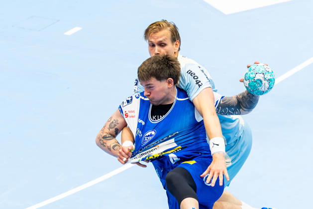 16.10.2026, GER, Handball, Maenner, Saison 26 27, Opel 1.Bl, 9.Spieltag, ThSV Eisenach - VfL Gummersbach Ellidi Snaer Vidarsson (VfL Gummersbach), Elias Scholtes (ThSV Eisenach, 4) 99817 Eisenach Werner-Assmann-Halle Am Sportp Thueringen Deutschland