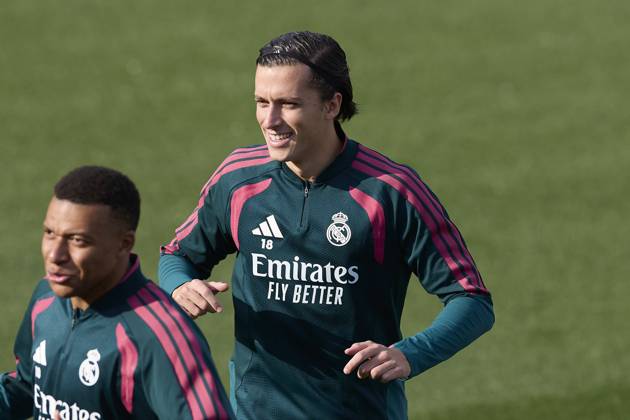 October 17, 2026, Madrid, Spain: Alvaro Carreras (Real Madrid CF) is seen in action during a training session on the eve of the LaLiga EA SPORTS 2026 2027 match between Real Madrid CF and Sevilla FC..Real Madrid CF is holding its final training session and press conference, PK, Pressekonferenz ahead of its ninth LaLiga game. LaLiga EA SPORTS 2026 2027 - Real Madrid CF Press Conference And Training Session In Madrid, Spain - 17 Oct 2026  - ZUMAs197 20261017_aaa_s197_040 Copyright: xFedericoxTitonex