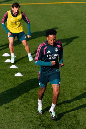 October 17, 2026, Valdebebas, Madrid, Spain: Eder Militao during the training day of Real Madrid ahead the Spanish League, LaLiga EA Sports, football match against Sevilla FC at Ciudad Deportiva Real Madrid on October 17, 2026, in Valdebebas, Madrid, Spain. Valdebebas Spain - ZUMAa181 20261017_zaa_a181_078 Copyright: xDennisxAgyemanx