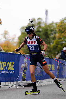17.10.2026, GER, Biathlon, Frauen, IBU Biathlon Loop One Festival 2026, Saison 2026 2027, Super Sprint Qualifikation Damen Anna Andexer ( AUT, 21 ) im Anstieg München Olympiapark Bayern Deutschland Copyright: xNordphoto Vux