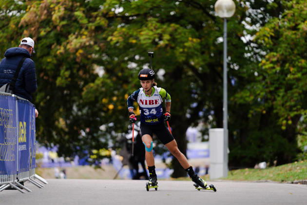 17.10.2026, GER, Biathlon, Frauen, IBU Biathlon Loop One Festival 2026, Saison 2026 2027, Super Sprint Qualifikation Damen Lena Repinc ( SVN, 34 ) im Anstieg München Olympiapark Bayern Deutschland Copyright: xNordphoto Vux