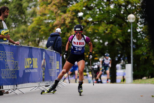 17.10.2026, GER, Biathlon, Frauen, IBU Biathlon Loop One Festival 2026, Saison 2026 2027, Super Sprint Qualifikation Damen Dunja Zdouc ( AUT, 16 ) im Anstieg München Olympiapark Bayern Deutschland Copyright: xNordphoto Vux